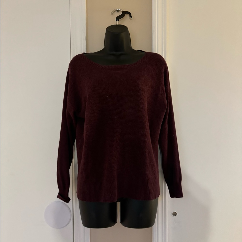 American Eagle Burgundy Crewneck Sweater Size M